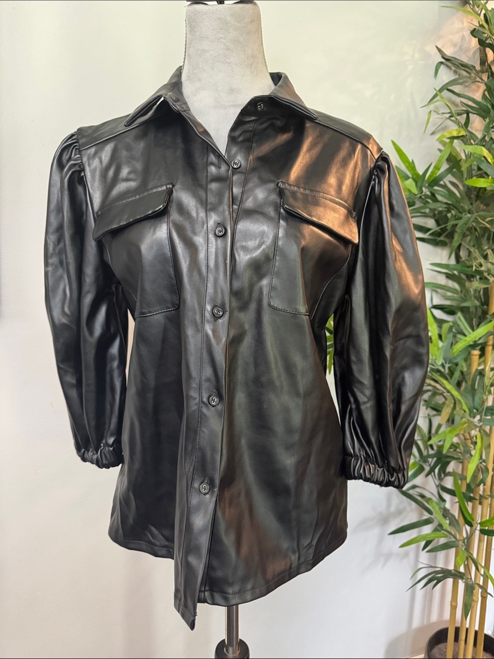 Boohoo Black Faux Leather Puff-Sleeve Shirt Jacket NWOT 10